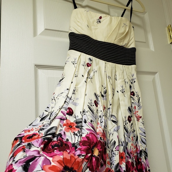 Cocktail Dress - Picture 1 of 6